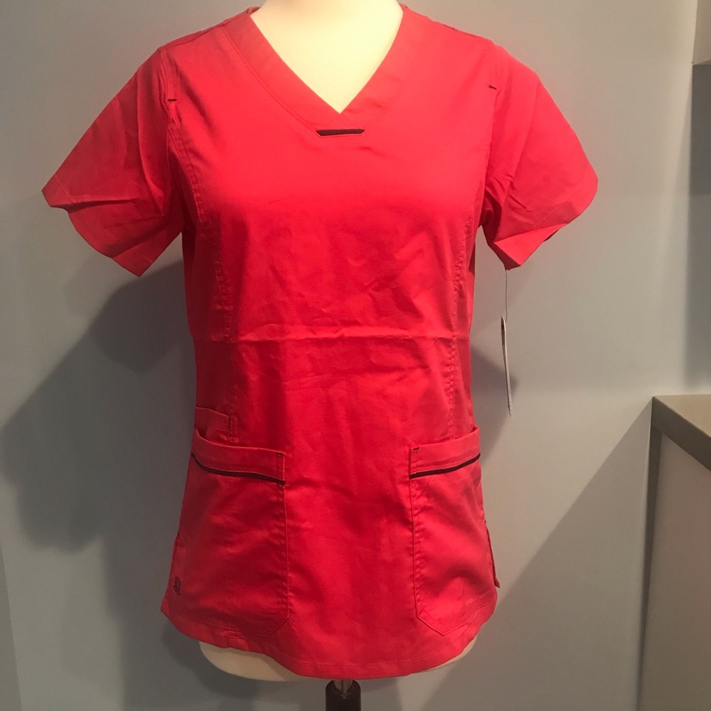 Maevn PrimaFlex Scrub Top